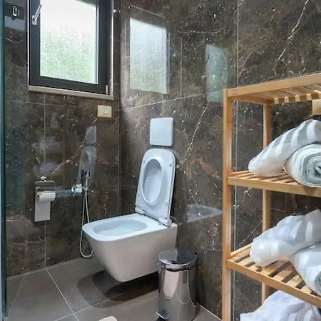 Luxury Golden 3 * Sarandë