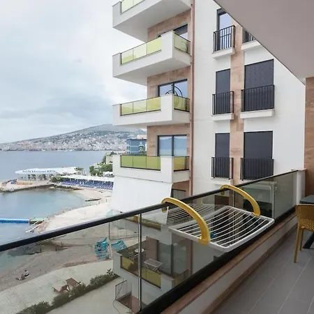 Apartment Luxury Golden 3