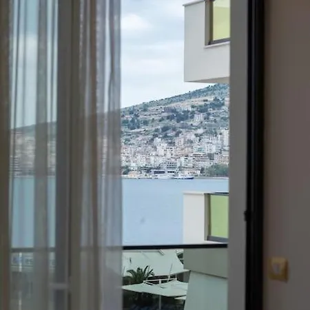 Luxury Golden 3 * Sarande